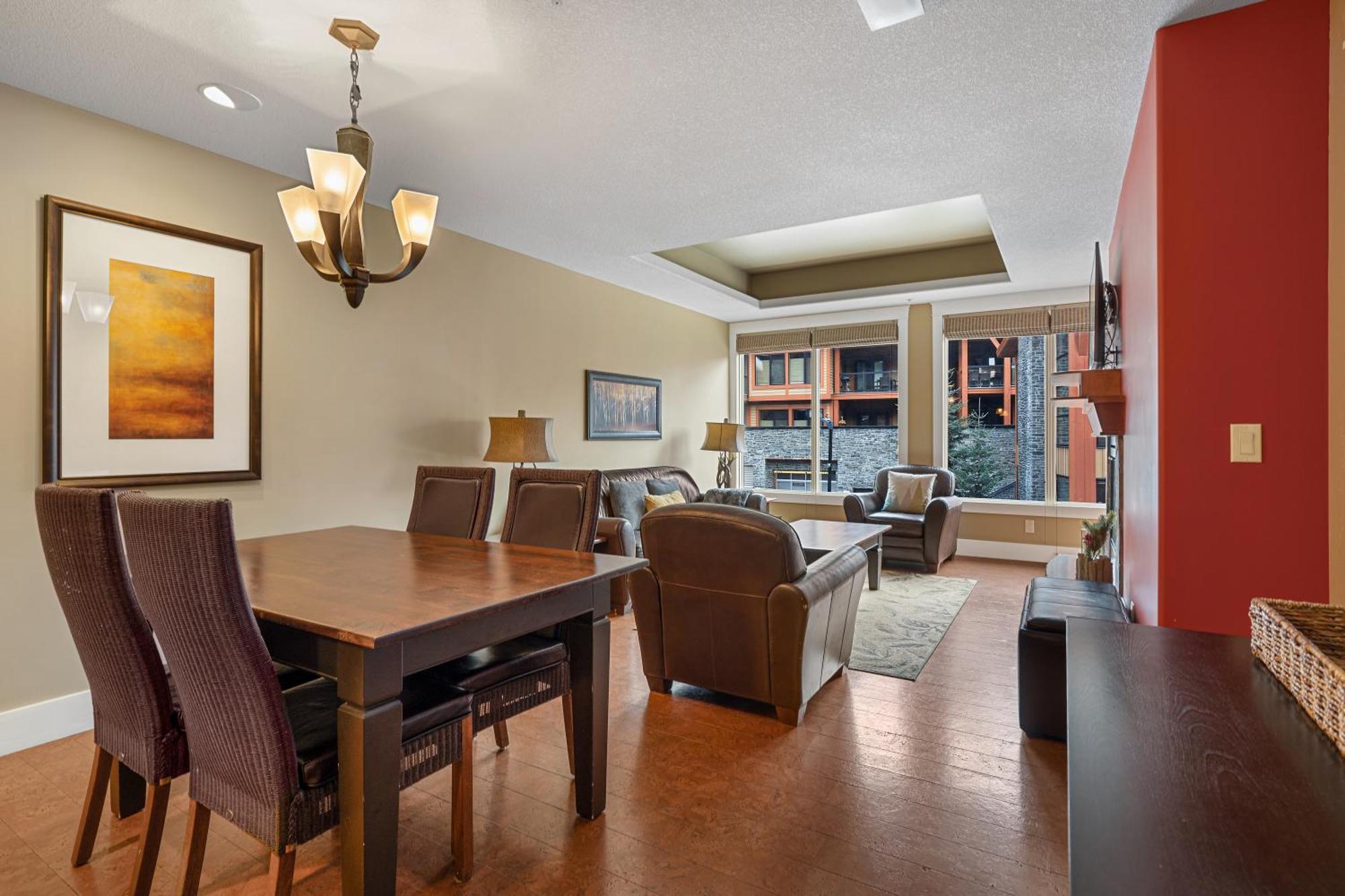 Adventurer's Escape~ Mountain Luxury Canmore