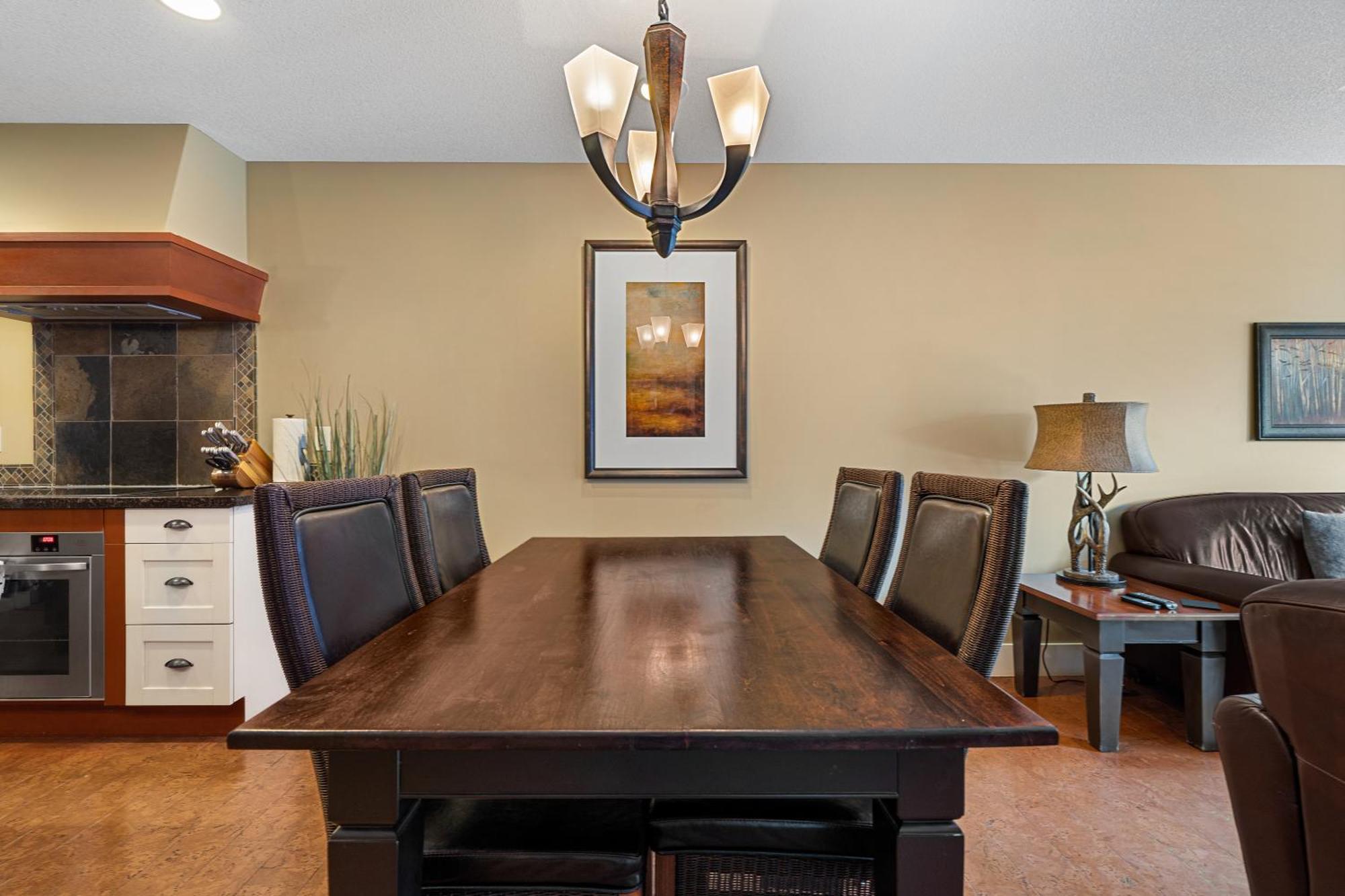 Adventurer's Escape~ Mountain Luxury Canmore